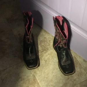 Women’s Ariat boots